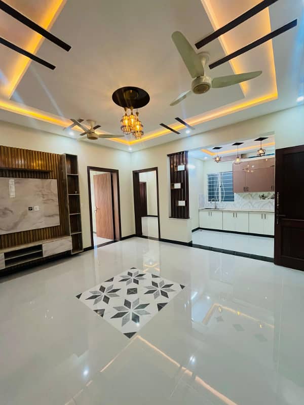 8 MARLA BRAND NEW HOUSE FOR SALE in FAISAL TOWN BLOCK A 35