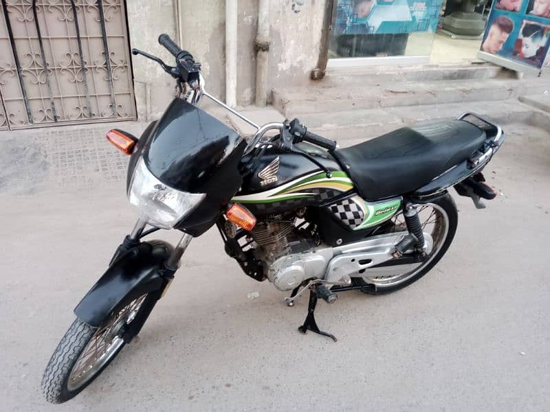 HONDA DELUXE 125CC 2015 MODEL HAYDERABAD NUMBER 10