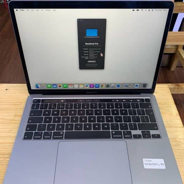 MacBook pro 2020 13inch 1