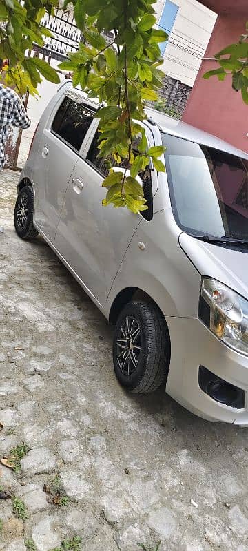 Suzuki Wagon R 2019 3