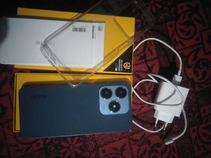 Realme C63 6+4/128    price fixe 0