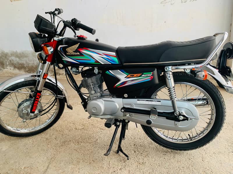 Honda CG125 2023 1