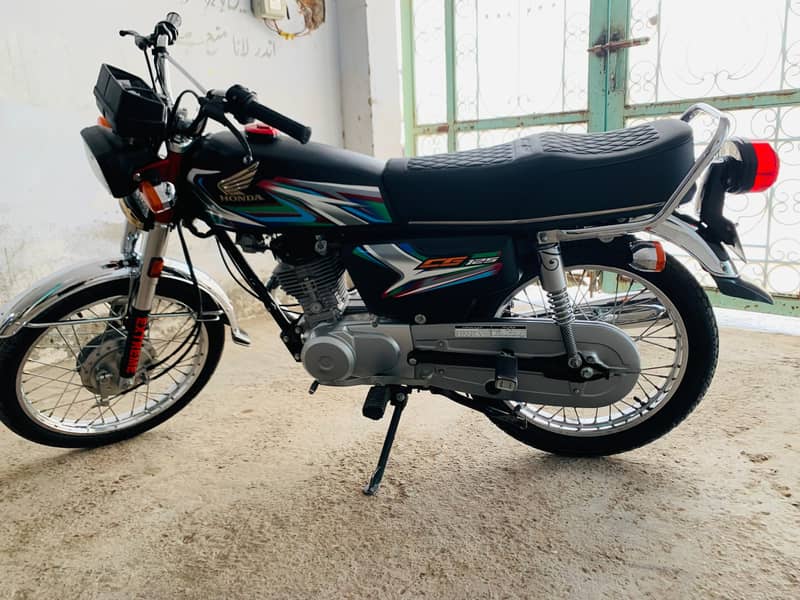 Honda CG125 2023 2