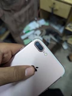 i phone 7 plus 128GB pta proved