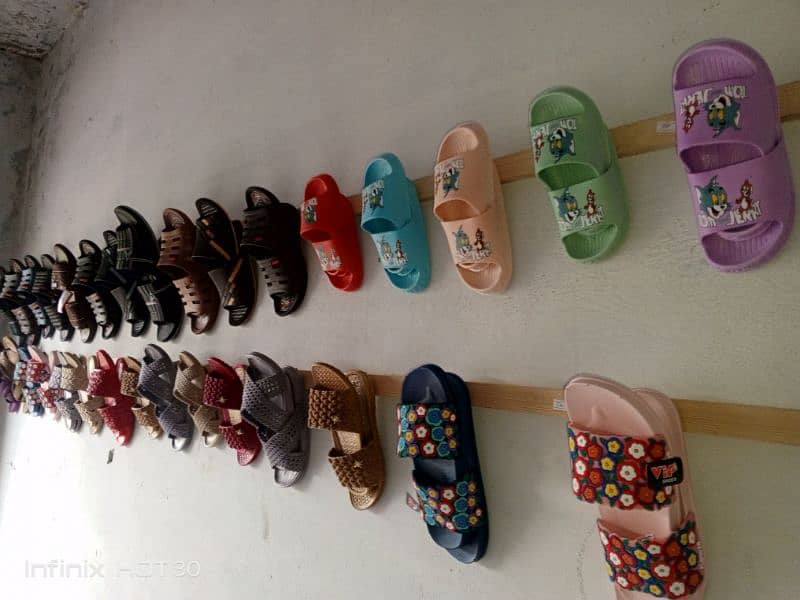 men women boy girl slippers total Pair 82 Price 28500 16