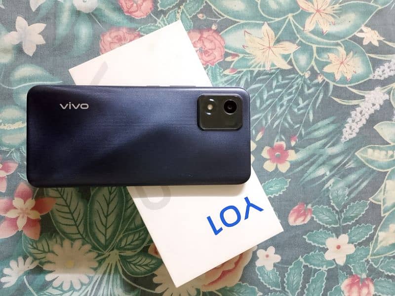 vivo  mobile phone 2/32 condition 10/9  good phone this price 0