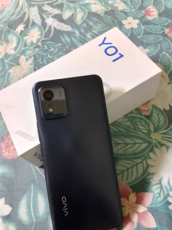 vivo  mobile phone 2/32 condition 10/9  good phone this price 1