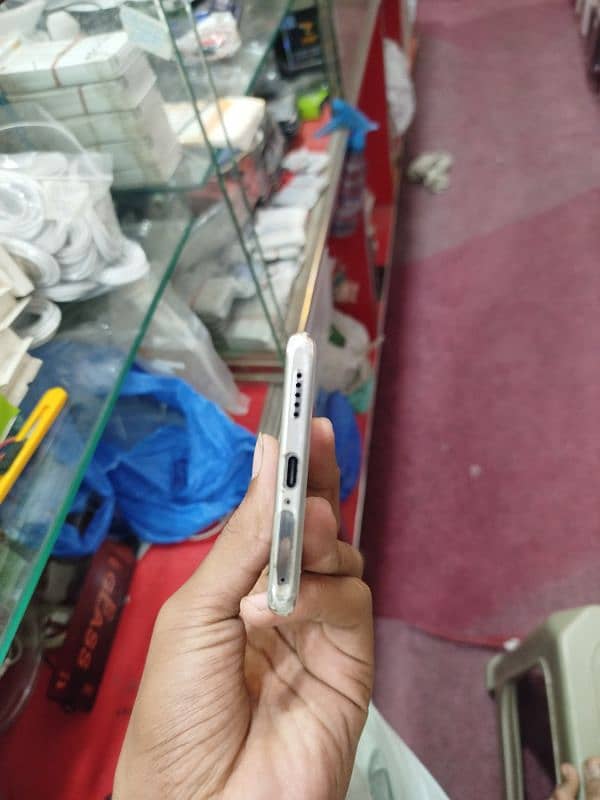 vivo v30e ram 8 256  all ok 11 month warranty 4