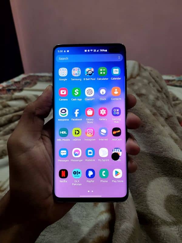 Samsung S10 Plus Official 3