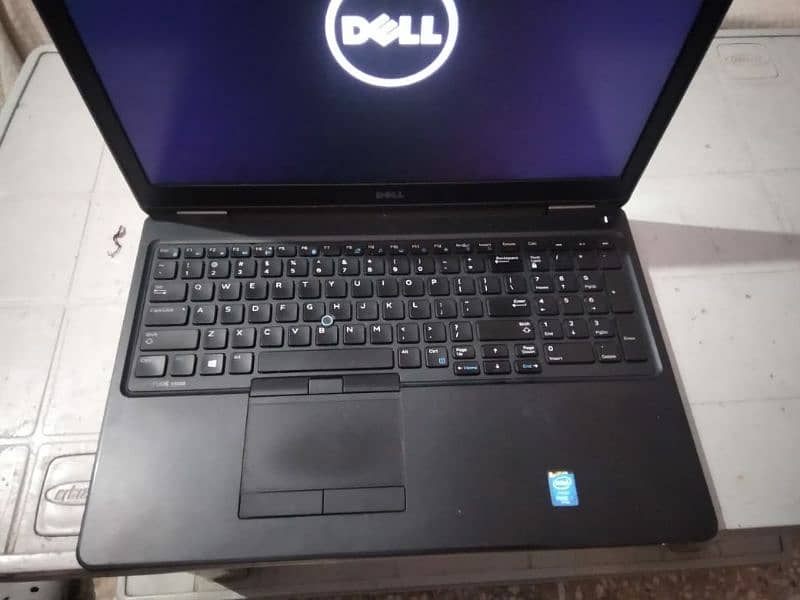 Dell Latitude 5550 0