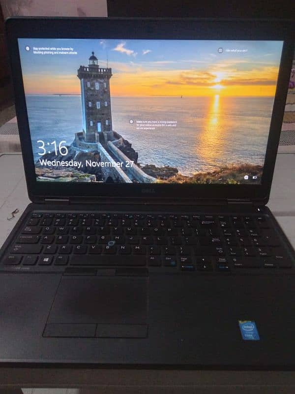 Dell Latitude 5550 1