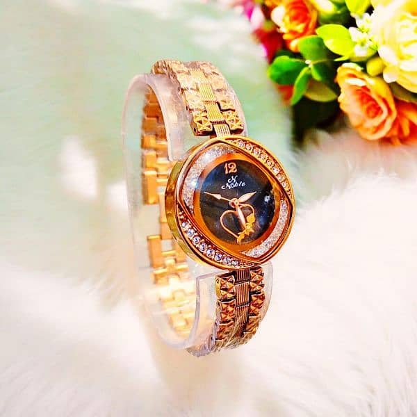 Stylish Women's Quartz Watch with Golden Chain 0