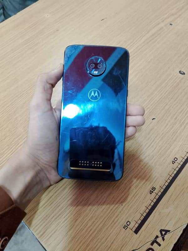 Moto z3 play 3