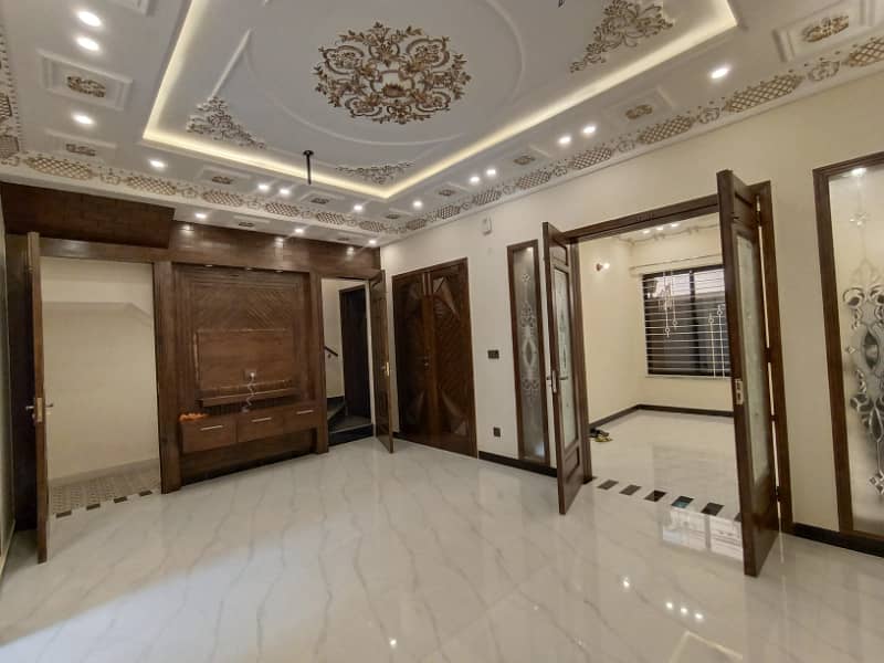 5 Marla Brand New Beautiful or Spanish House Solid Construction A+++ Gated Area Near Park Market And Mosque Near to Main Boulevard 8