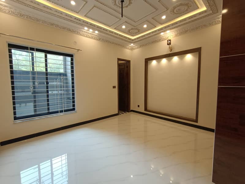 5 Marla Brand New Beautiful or Spanish House Solid Construction A+++ Gated Area Near Park Market And Mosque Near to Main Boulevard 10