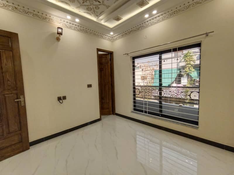 5 Marla Brand New Beautiful or Spanish House Solid Construction A+++ Gated Area Near Park Market And Mosque Near to Main Boulevard 16