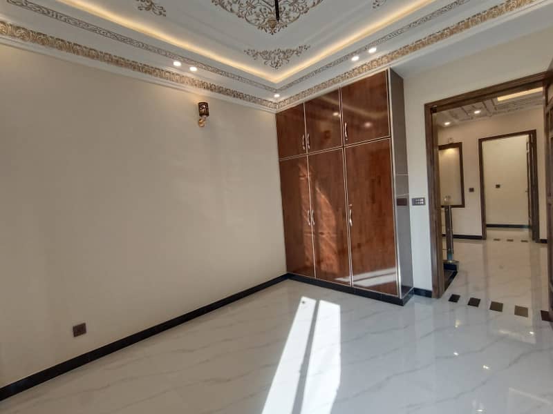 5 Marla Brand New Beautiful or Spanish House Solid Construction A+++ Gated Area Near Park Market And Mosque Near to Main Boulevard 29