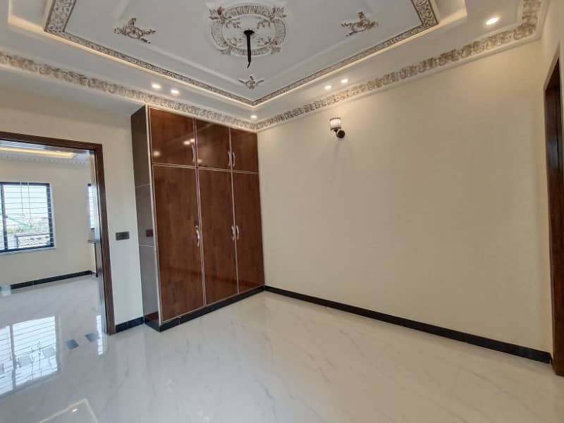 5 Marla Brand New Beautiful or Spanish House Solid Construction A+++ Gated Area Near Park Market And Mosque Near to Main Boulevard 44