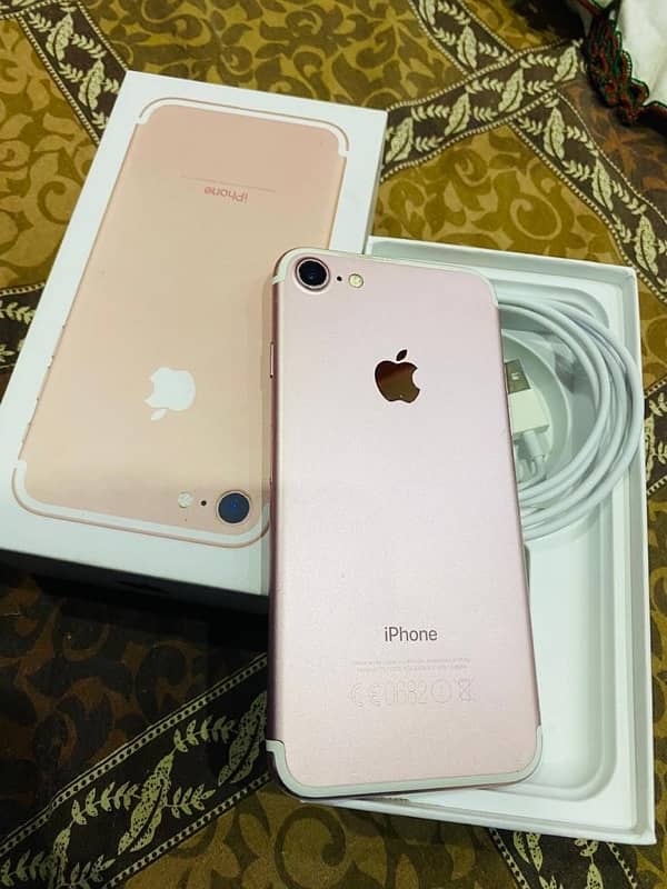 iPhone 7 128gb pta approved with Box 8