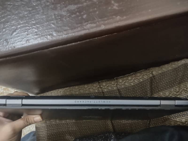 hp corei5 4gb ram elitebook 128 SSD 6