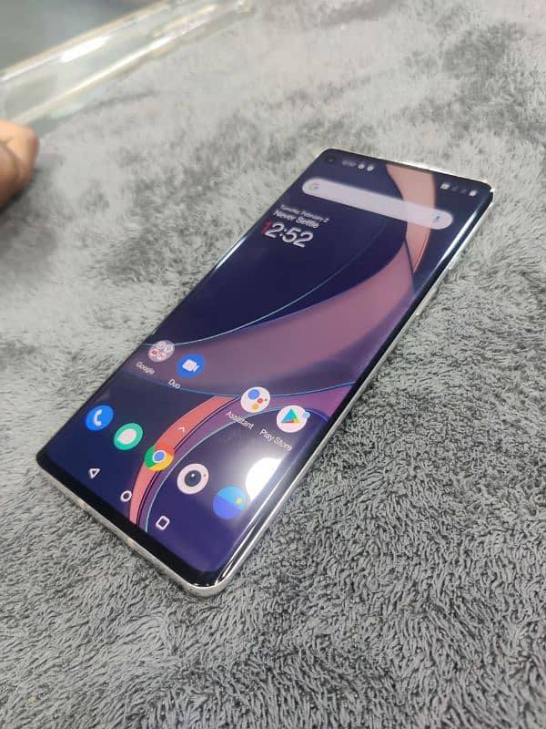 Oneplus 8 12/256 dual sim approve 10by9condition USA sock 4