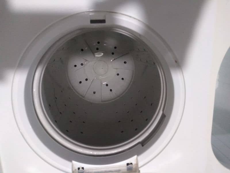 Haier washing machine Semiautomatic capacity 10kg 7