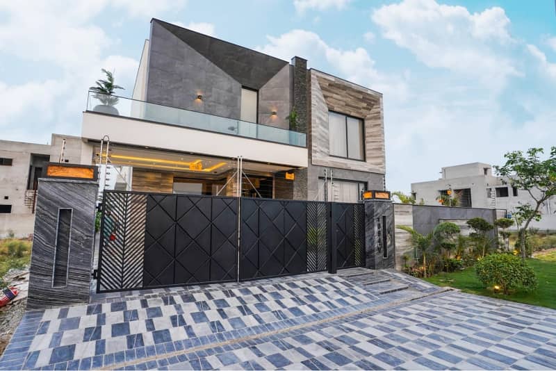 One Kanal Ultra Modern Luxurious Bungalow Near Raya Fairways Commercial 0