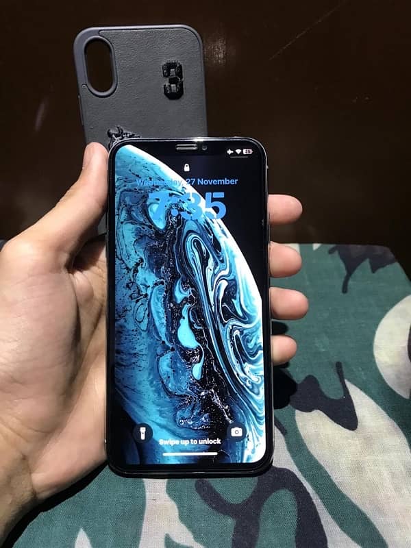 iPhone XS nonpta 64gb factory unlocked 3