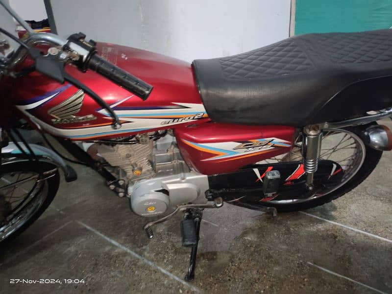 Honda125 2016 model red color 1