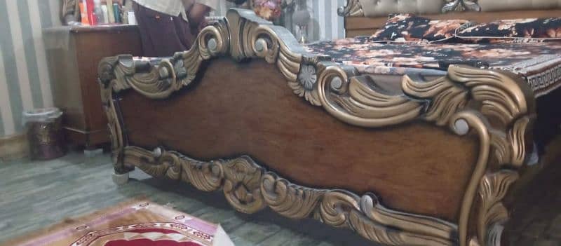 A New Beautiful K8ng Size bed for sale 2