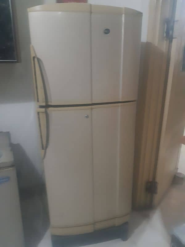 PEL Refrigerator 14 Cubic Feet 2016 Model 0