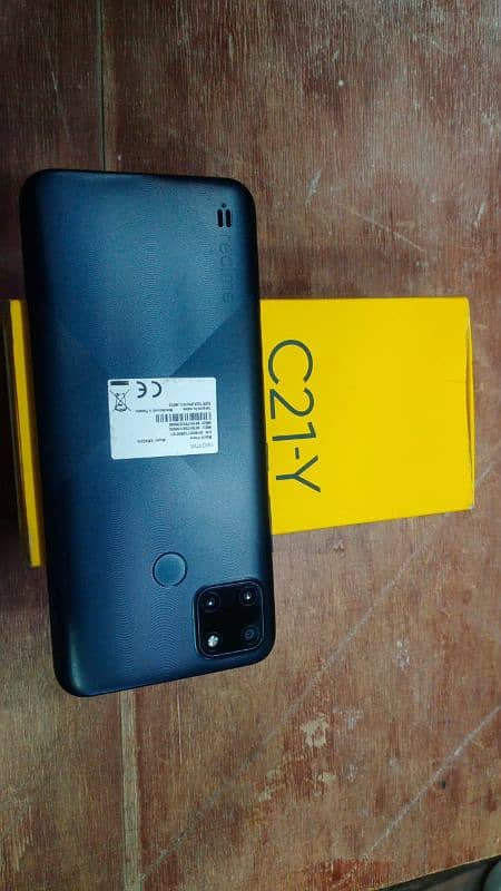 realme c21. y 4+64 1