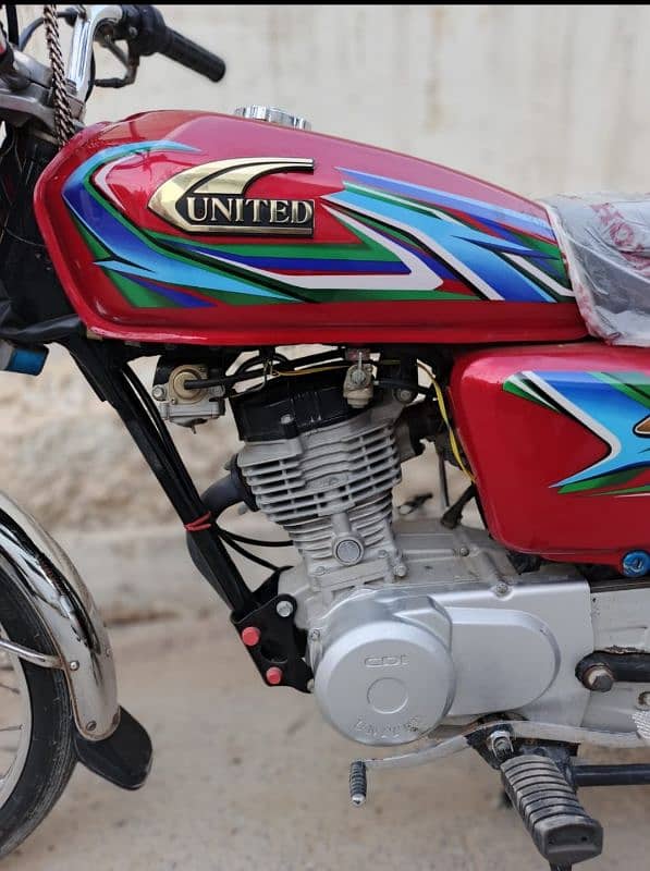 United 125cc 8