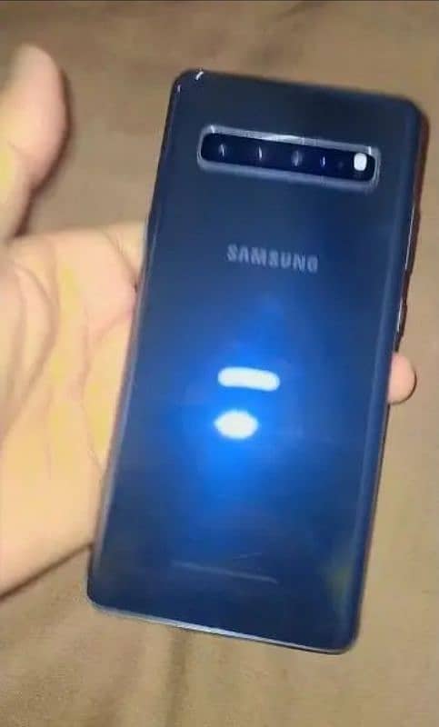 Samsung Galaxy S10 5G, 8Gb & 512 internal 4