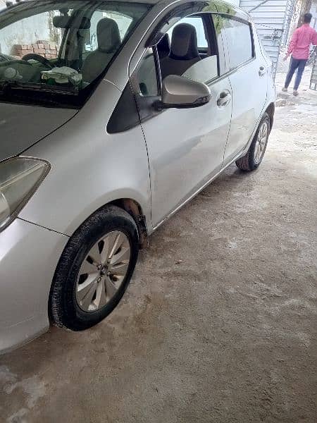 Toyota Vitz 2012 2