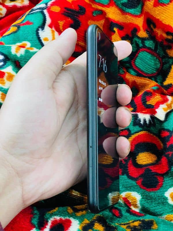 Google pixel 4a 4g with original charger 2