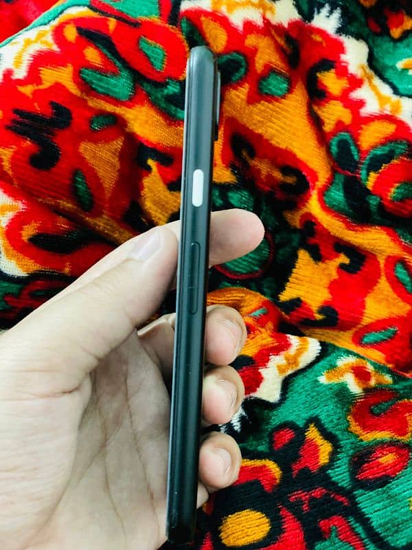 Google pixel 4a 4g with original charger 3