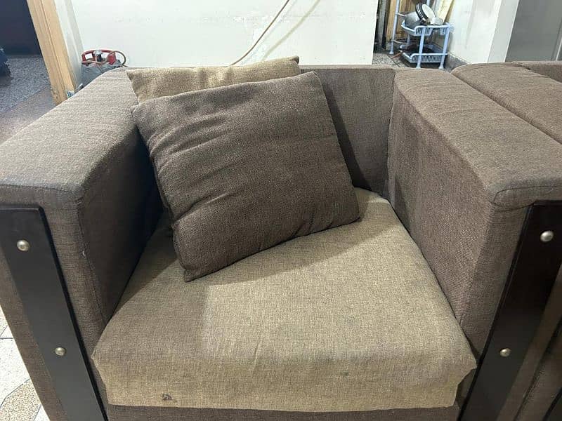 6 Seater Sofa Available For Sale 4