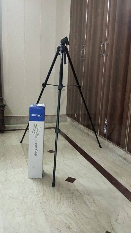 Benro Tripods for DSLR Camera 1