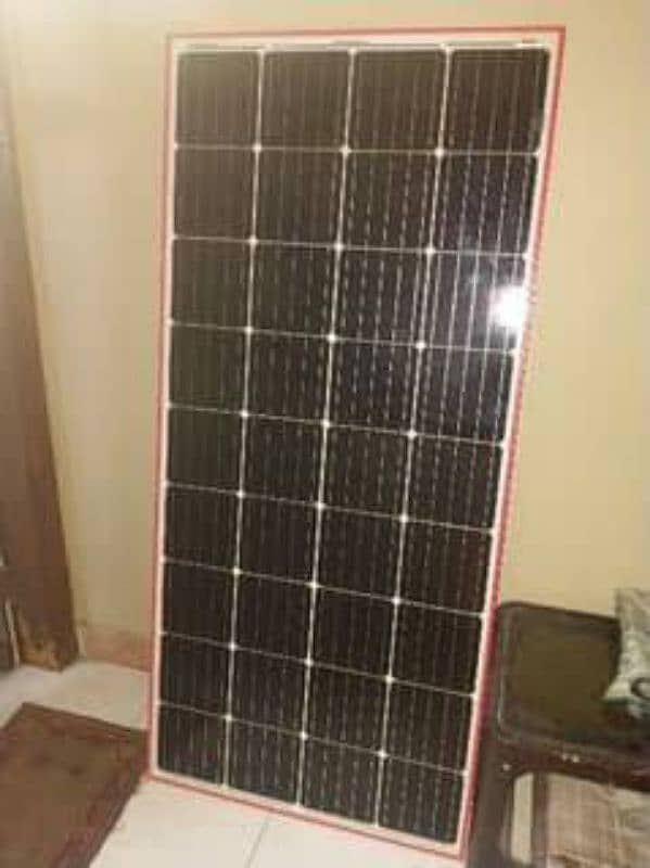 1 solar plate. 1 doubal stand and wire. 0