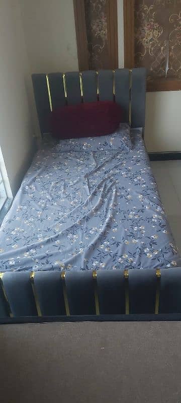 single bed  c mattress. 5