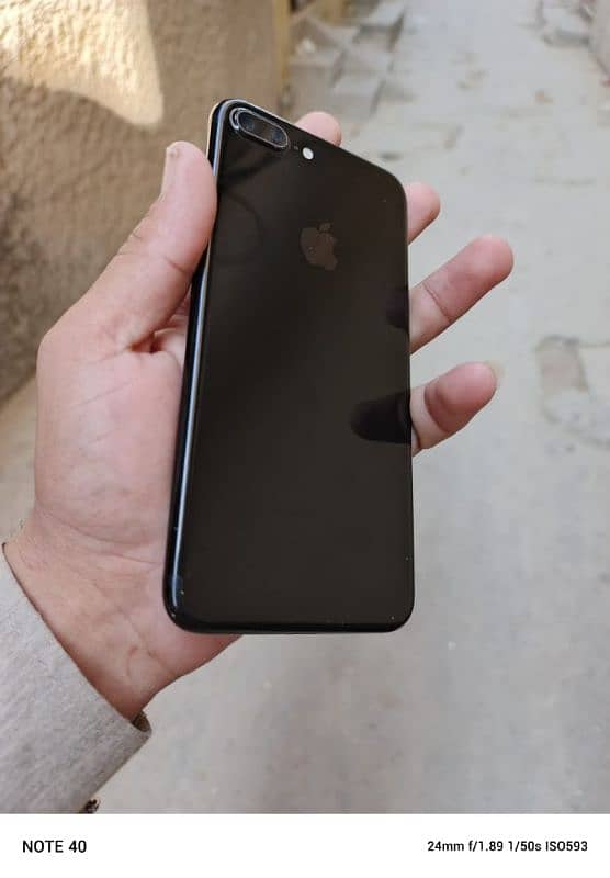 iphone 7plus 128gb pta approved 1