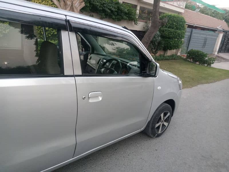 Suzuki Wagon R 2017 11