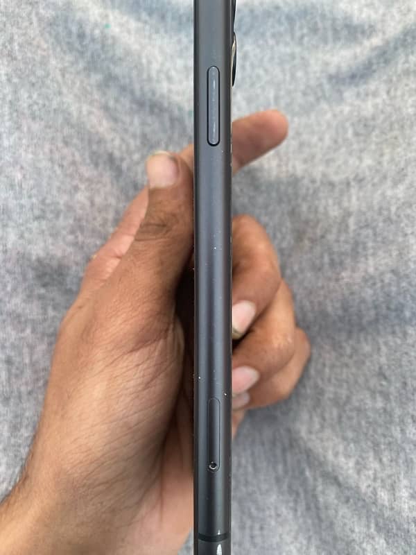 iphone 11 BLACK 13