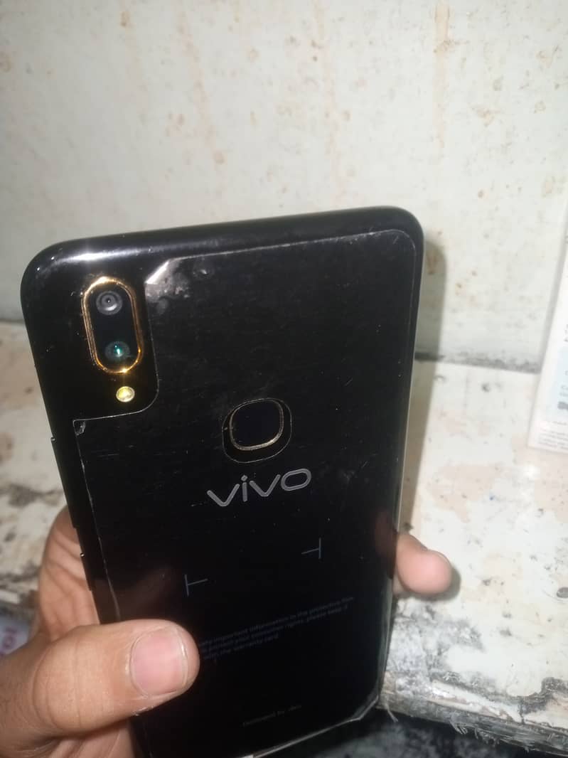 Vivo y85 4/64 cheap Price 3