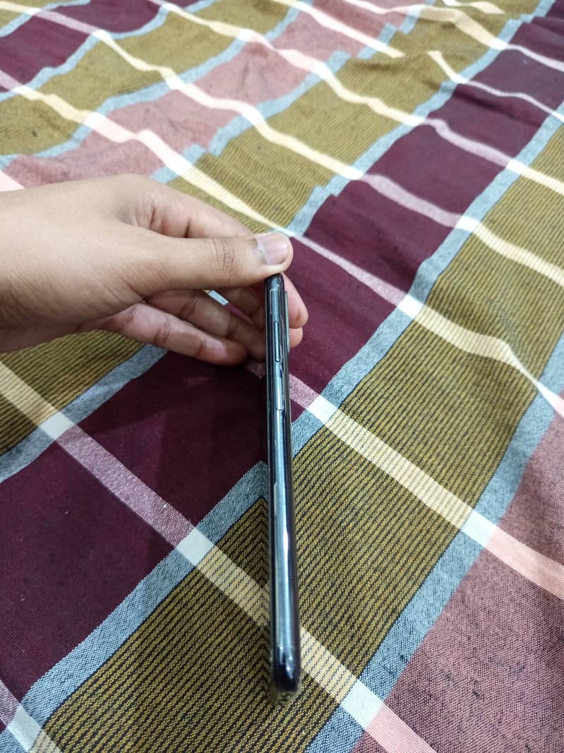 I'm Selling my Original Redmi Note 10 with complete box and charger. 9