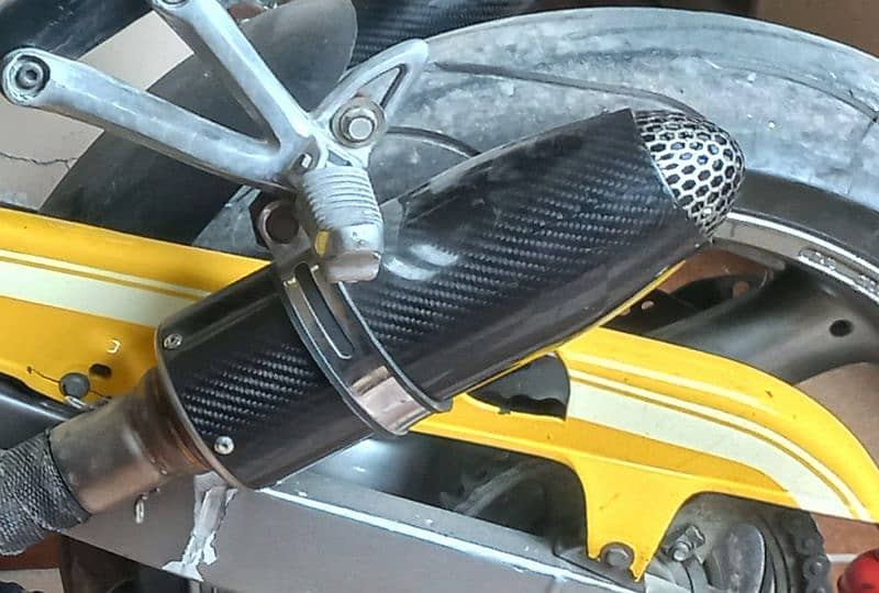 Carbon Fibre Free Flow Bike Exhaust / Muffler / Silencer 2