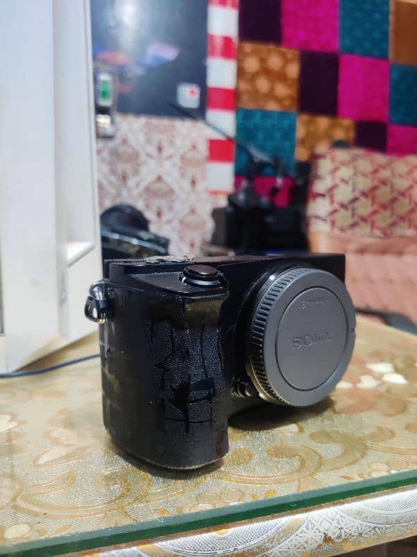 Sony a6500 10/10++ Lush Condition Body Only 9