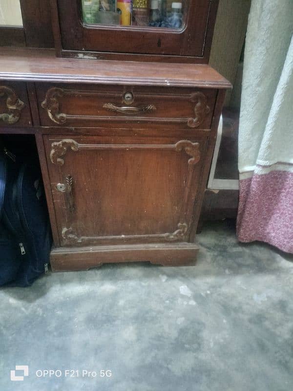 heavy wooden dressing table 3