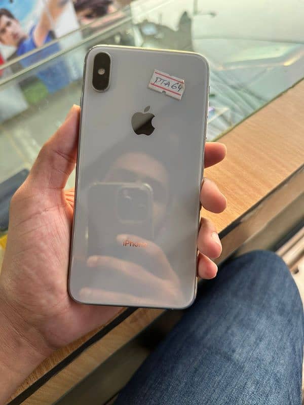 iPhone Xs Max 0